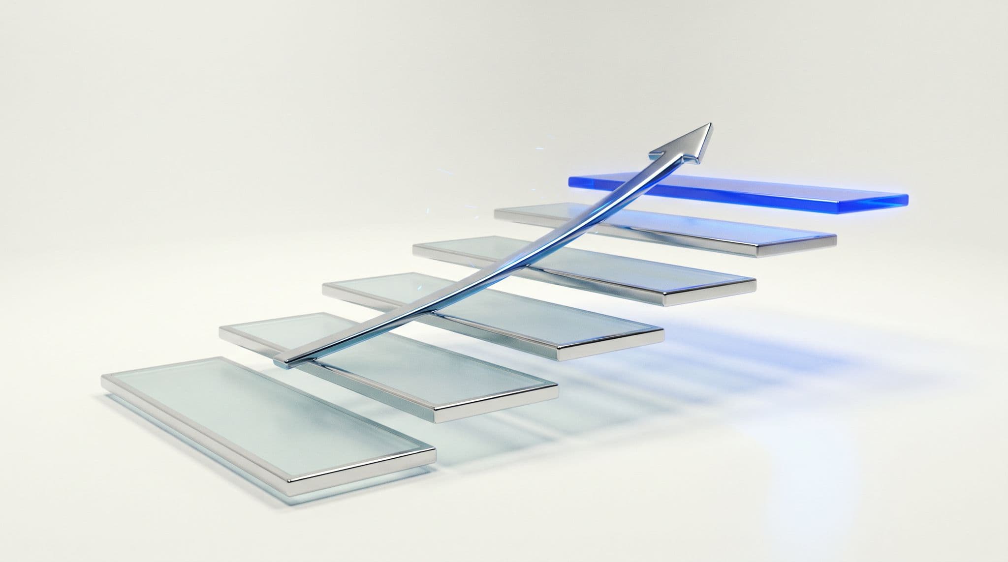 Flèche de chrome montant un escalier de dalles de verre, la marche du sommet illuminée de bleu électrique